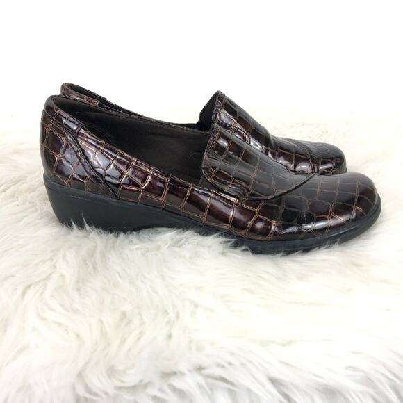 Clarks 8.5 M Womens Brown Croc Print Comfort Clogs Shoes - Picture 2 of 8
